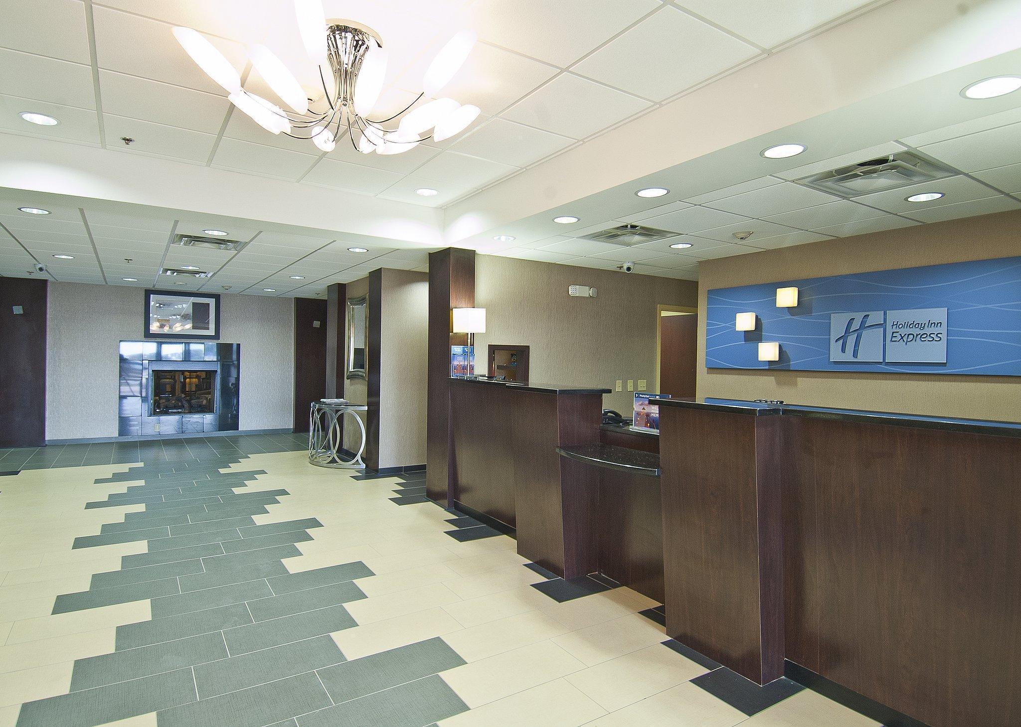 Holiday Inn Express & Suites Jackson/Pearl International Airport Buitenkant foto